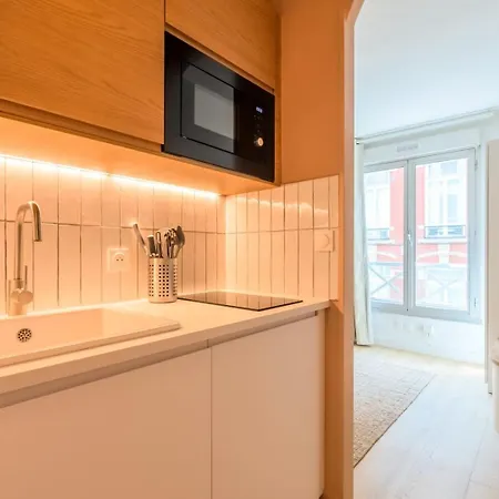 Petit Studio Proche Commodites Avec Parking *