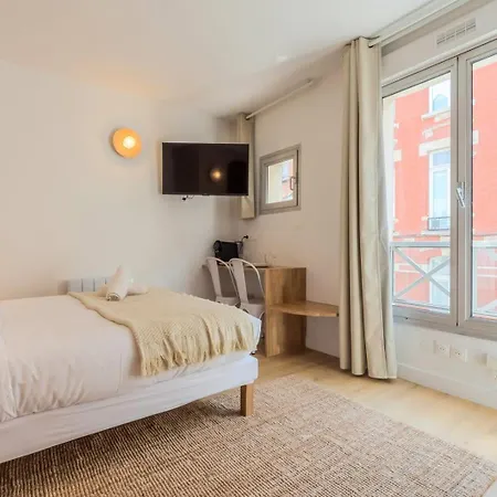 Petit Proche Ecoles & Commodites Apartment *