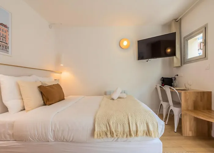 Petit Proche Ecoles & Commodites * Rijsel